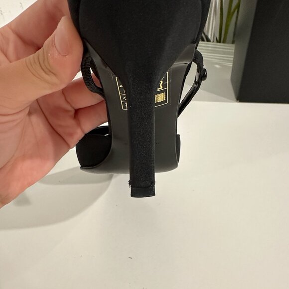 Chanel Black Fabric Point Toe D'Orsay Heels Size 7.5 - Picture 10 of 15